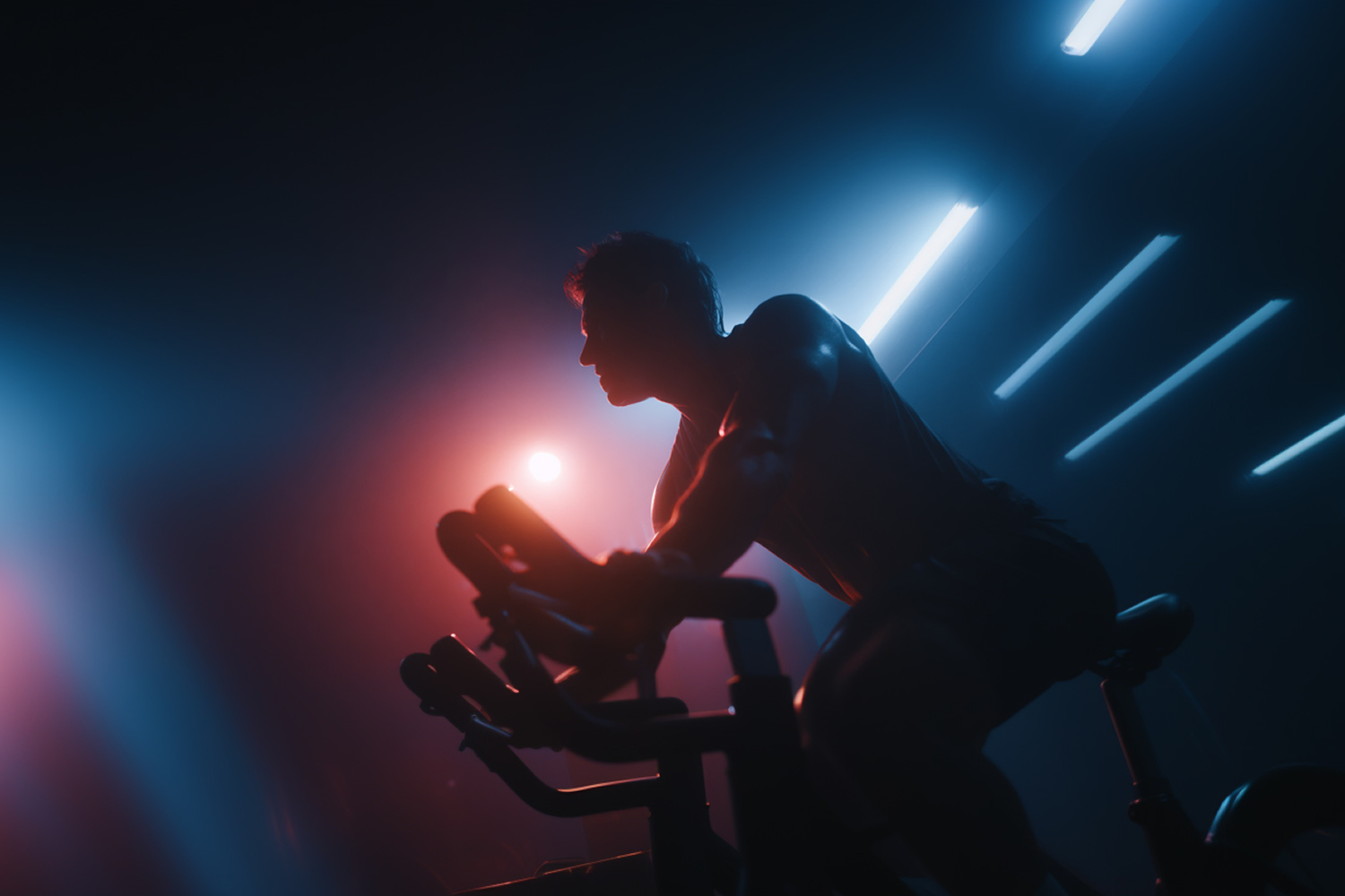 GM_NEON_Indoor Cycles